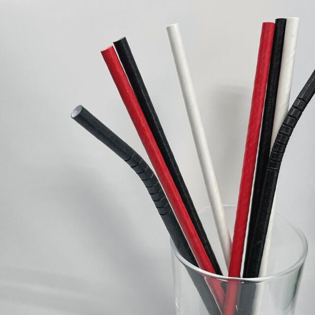 (🥤🧋)
紙ストロー、使ってみませんか？
・
紙ストローは、分解が早くリサイクルされたり焼却処分ができる環境にやさしいアイテムです🌍
最近では、カフェや飲食店などで紙ストローをよく見かけるようになりました。
・
ストレートタイプやフレックスタイプなどの紙ストローの取り扱いございますので、お気軽にお問い合わせください🌟
・
・
・
#石川県 #加賀市 #和洋食器  #ガラスメラミン食器  #漆器 #コンテナ類 #木製品  #竹製品  #洗剤類  #テイクアウト容器  #料理演出用品  #消耗品  #ファニチャー  #テーブルウェア  #厨房機器 #調理器具  #衛生用品  #清掃用品  #包装資材類  #調理備品 #製菓用品  #ベーカリー用品  #白衣  #ユニフォーム